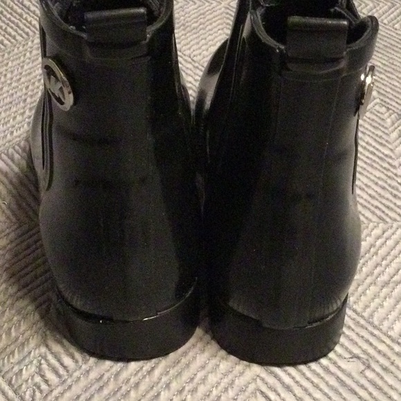 Michael Kors size 6 black ankle ran boots for women - Picture 4 of 6